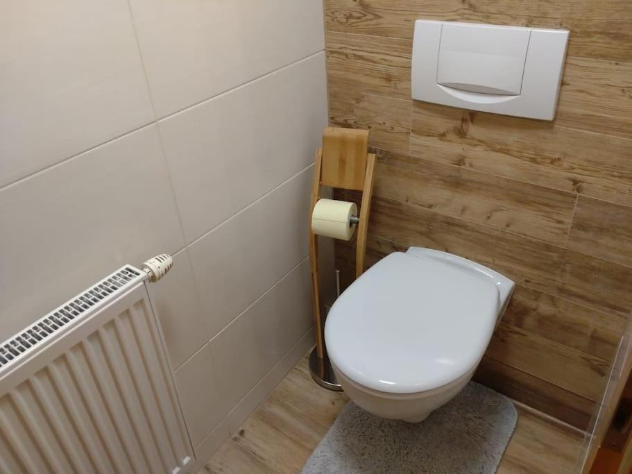 S'Rastl Direkt Mit Bergpanorama Apartment Grundlsee Bagian luar foto